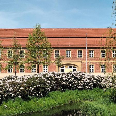 Hotel Vierseithof Luckenwalde Extérieur photo