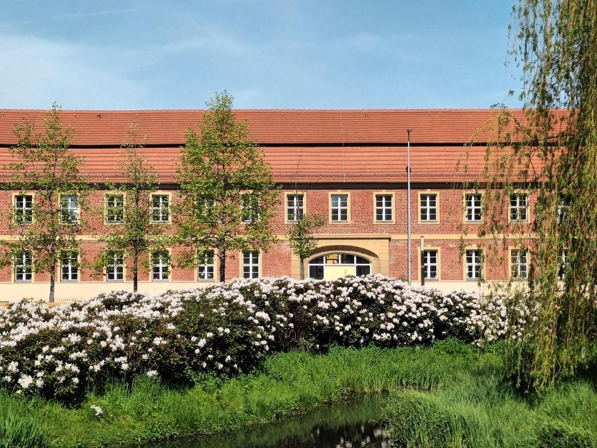 Hotel Vierseithof Luckenwalde Extérieur photo