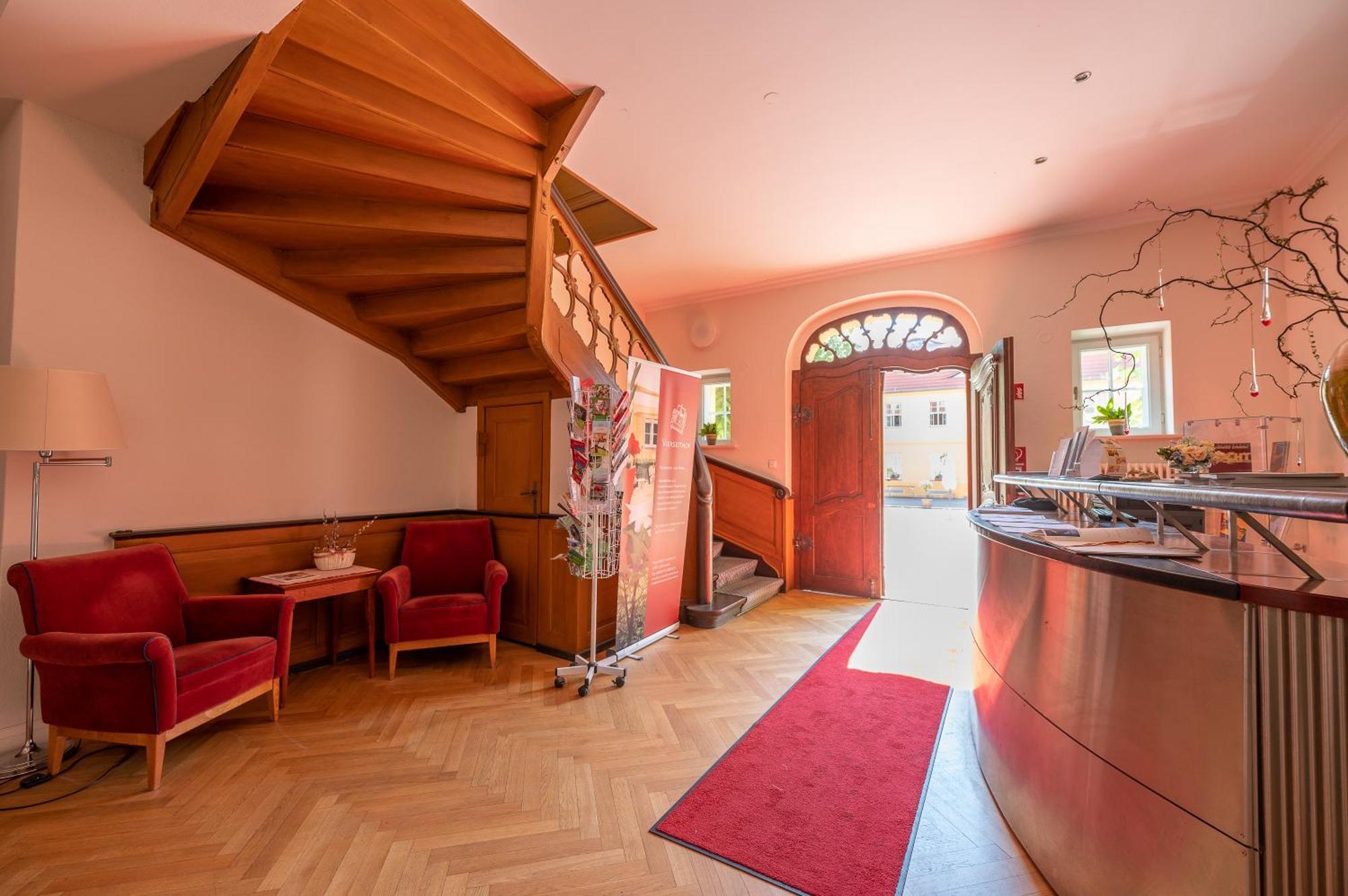 Hotel Vierseithof Luckenwalde Extérieur photo