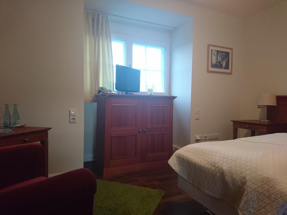 Hotel Vierseithof Luckenwalde Extérieur photo