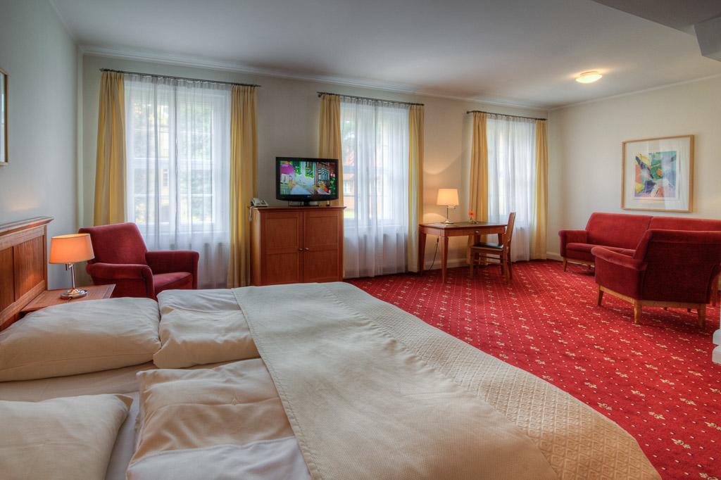 Hotel Vierseithof Luckenwalde Extérieur photo